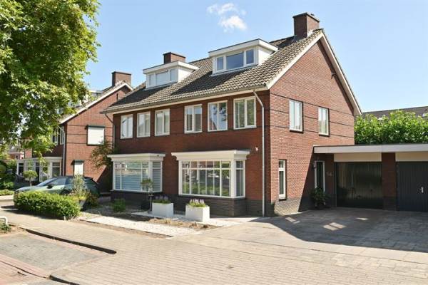 Woning in d' Hoef 54 Hoogerheide