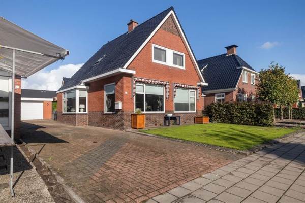 Woning Ferlinge Stasjonsstrjitte 27 De Westereen