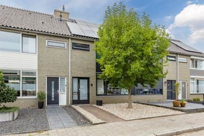 Woning van der Plaatstraat 5 Grave