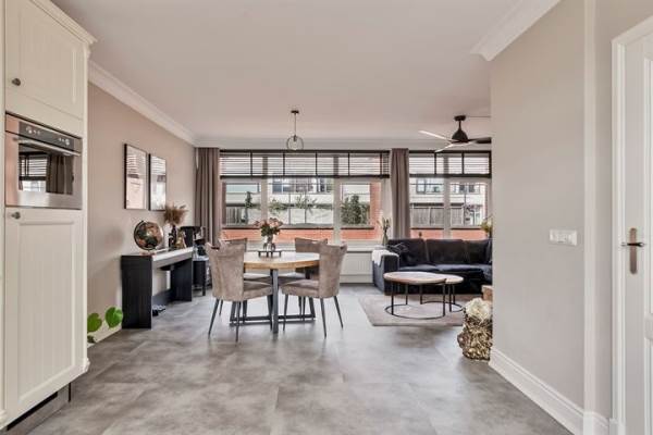 Woning Dillenburg 12 Hendrik-Ido-Ambacht
