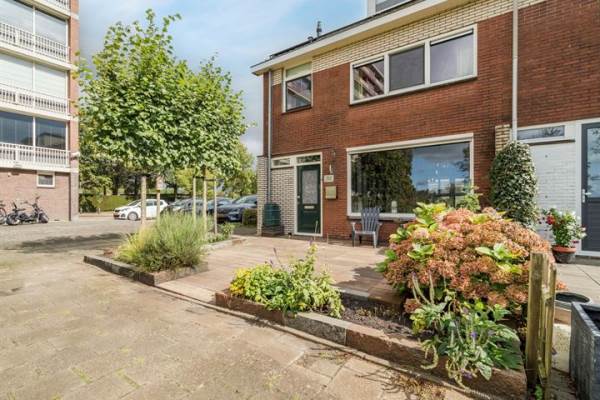 Woning Titus Brandsmastraat 30 Breukelen