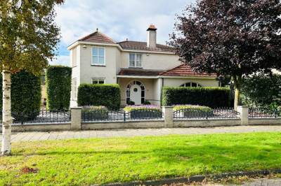 Woning Burg. Van Ginnekenstraat 14 Budel