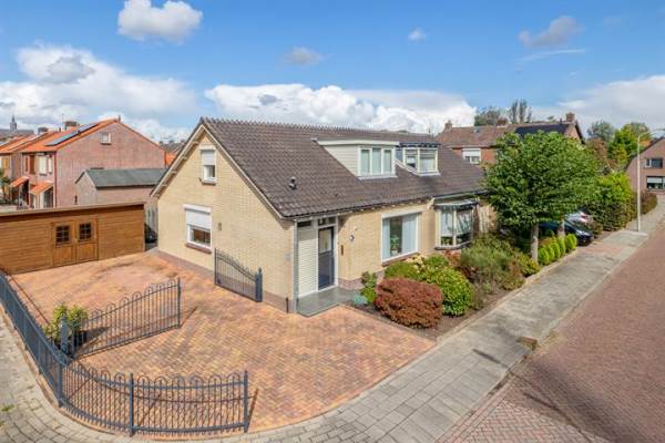 Woning Zonnebloemstraat 4 Beneden-Leeuwen