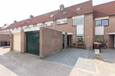 Woning Ridderspoor 81 Zwaag