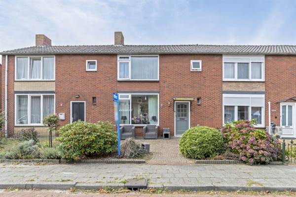 Woning Graaf Adolfstraat 21 Oude Pekela