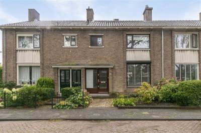 Woning Oranjelaan 15 Spijkenisse