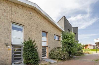 Woning Jonkvrouw van Naaldwijklaan 2 Vlaardingen