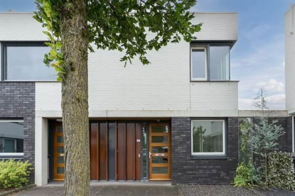 Woning Barones van Voorst tot Voorsthof 10 Geldrop
