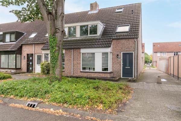 Woning Lindonklaan 59 Raamsdonksveer