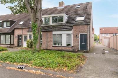 Woning Lindonklaan 59 Raamsdonksveer