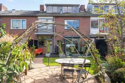 Woning Illegaliteitslaan 25 Groningen