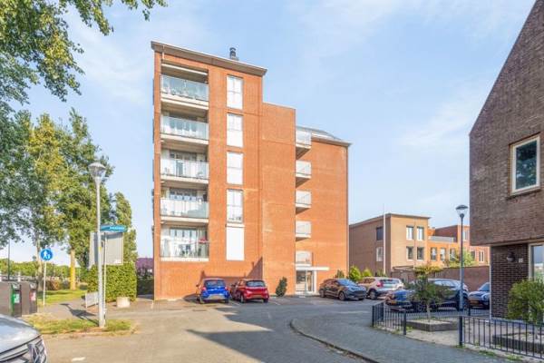 Woning Ariannalaan 16 Nieuw-Vennep