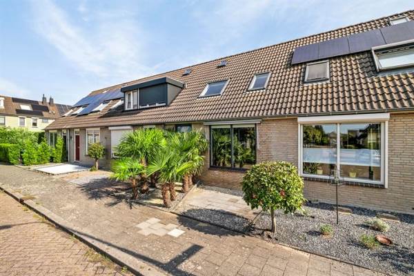 Woning Biezensnijder 26 Puttershoek
