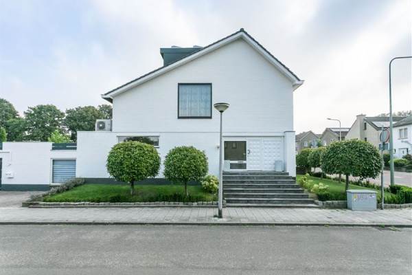 Woning Dr Poelsstraat 13 Brunssum