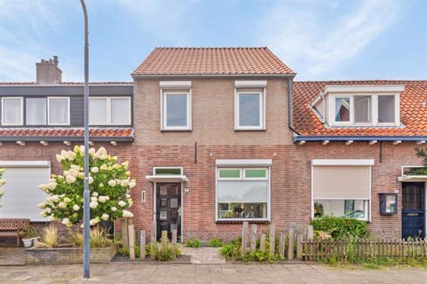 Woning Pastoor Bressersstraat 18 Oosterhout (NB)