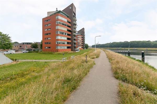 Woning Erik Pinksterblomstraat 112 Oosterhout (NB)