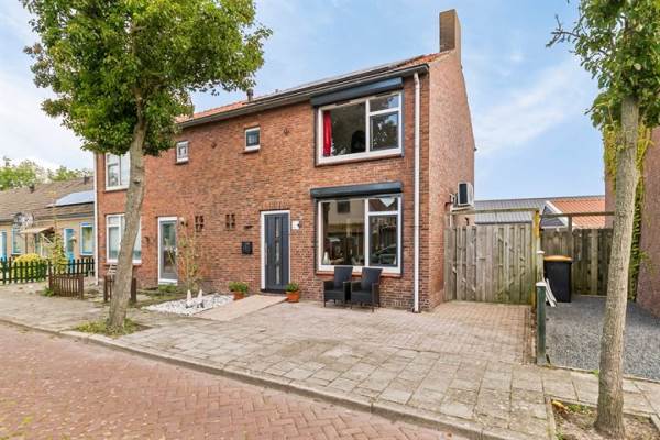 Woning Kerklaan 22 Sirjansland