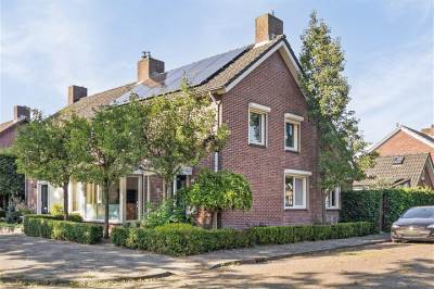 Woning Burgemeester van der Weidenlaan 68 Beek en Donk