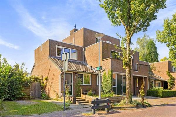 Woning Esdoorndreef 1 Renkum