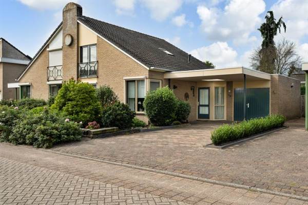 Woning Bottelroos 16 Dedemsvaart