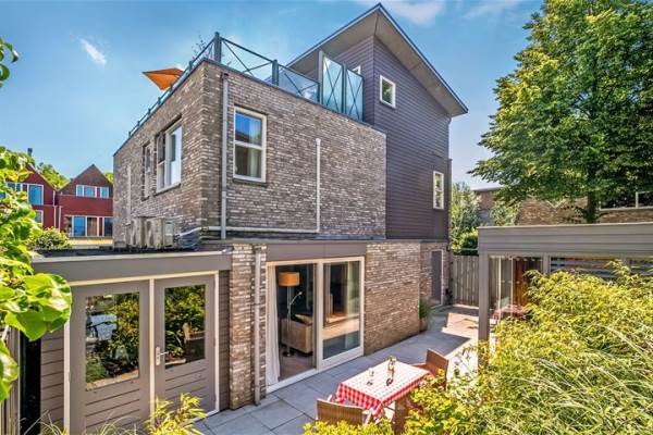 Woning Zomereik 43 Den Haag