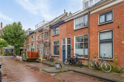 Woning Hugo van Rijkenlaan 12 Delft