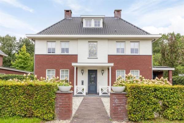 Woning Hulskamphof 10 Enschede