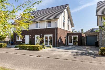 Woning Achtknoop 26 Almere