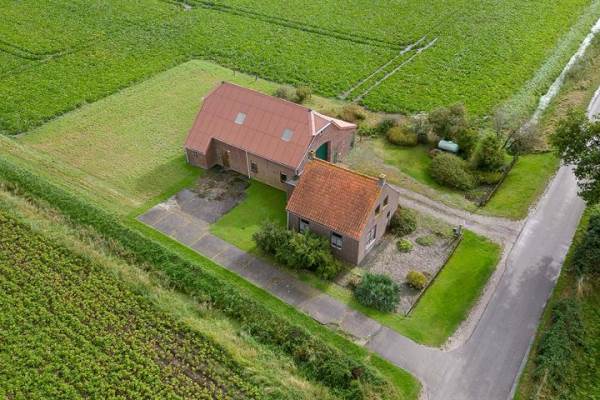 Woning Noordlangeweg 7 Willemstad