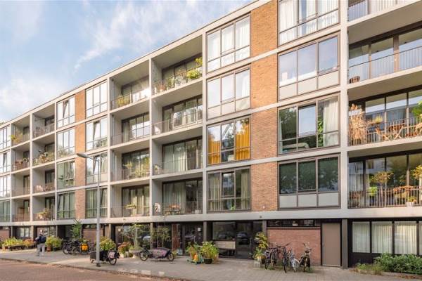 Woning U.J. Klarenstraat 11 Amsterdam