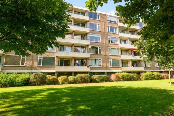 Woning Burgemeester Caan van Necklaan 532 Leidschendam