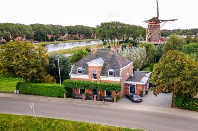 Woning Stationsweg 1 Arkel
