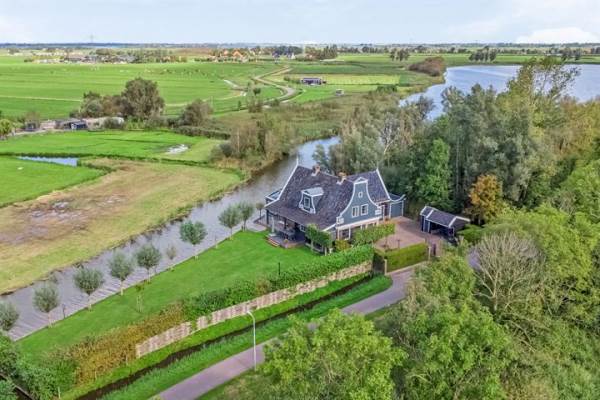 Woning Westdijk 1 Krommenie