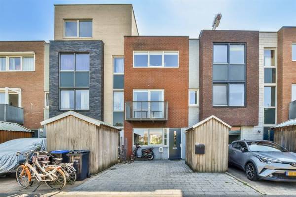 Woning De Oeverlanden 160 Purmerend