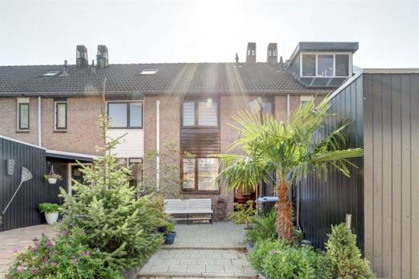Woning Pruylenborg 142 Hendrik-Ido-Ambacht