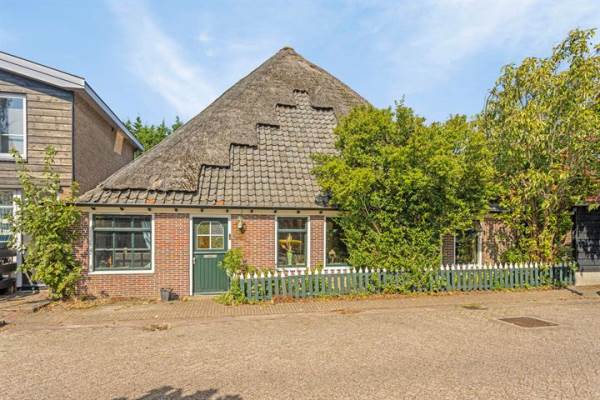 Woning Dorpsstraat 198 Warmenhuizen