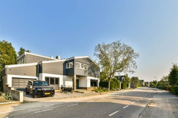 Woning Noordeinde 72 Oostzaan