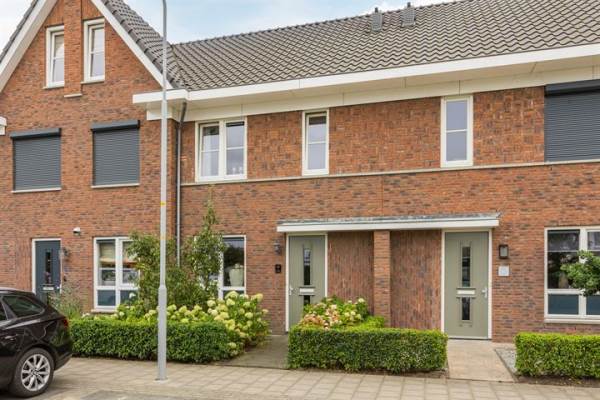Woning Burgemeester mr W C Tackstraat 12 Kesteren