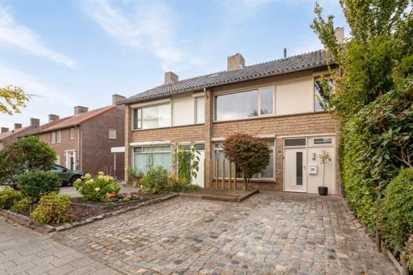 Woning Deken Van Baarsstraat 38 Budel