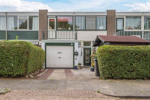 Woning Kenau Hasselaarstraat 8 Vlaardingen
