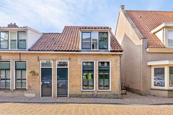 Woning Oost-Krakeelstraat 2 Sommelsdijk