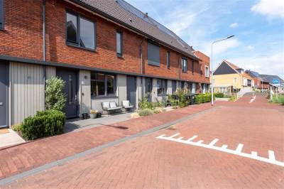 Woning Robijn 13 Roelofarendsveen