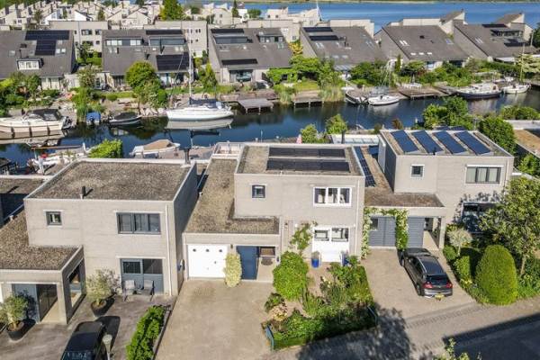 Woning Lijzijde 13 Almere