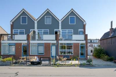 Woning Zuideinde 73 Roelofarendsveen