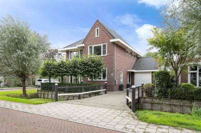 Woning Burg. S. Schagenstraat 1A Oterleek