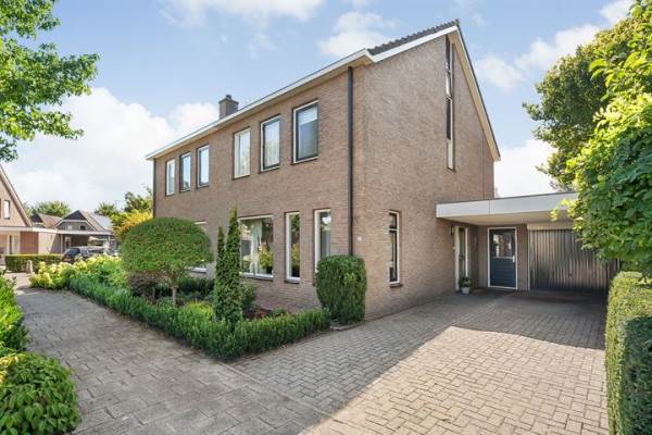 Woning Van der Duyn van Maasdamstraat 80 Bergentheim