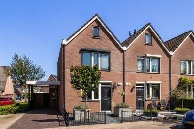 Woning De Ring 1 Wekerom