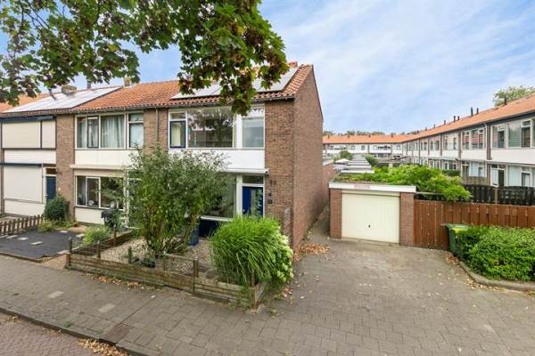 Woning Oranjelaan Westzijde 61 Puttershoek