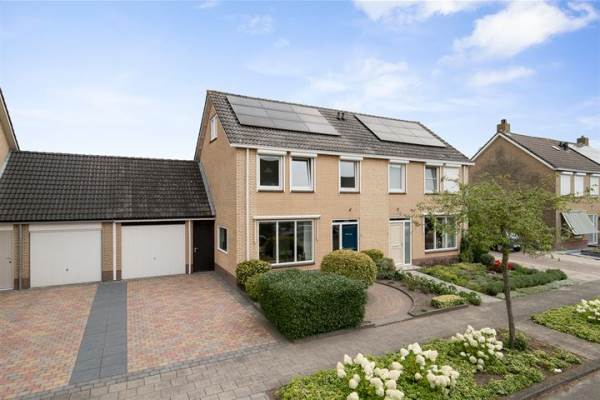 Woning Prins Constantijnstraat 5 Genemuiden