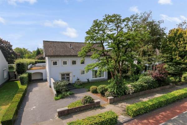 Woning Burgemeester Moonenlaan 13 Waalwijk